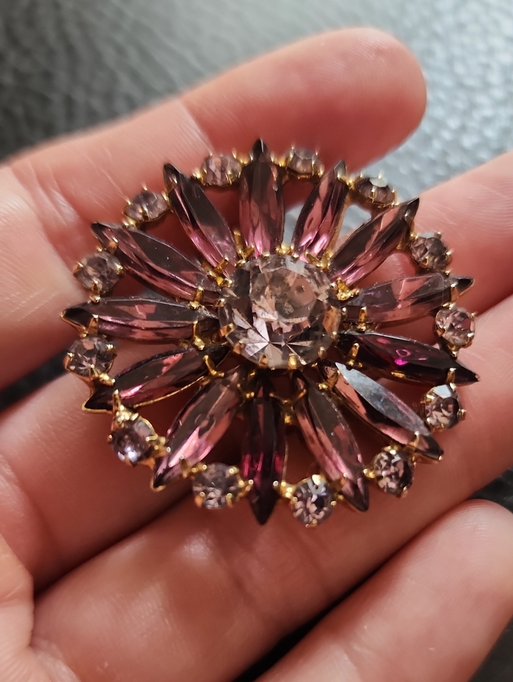 Vintage Purple Crystal Flower Brooch - Picture 4 of 8
